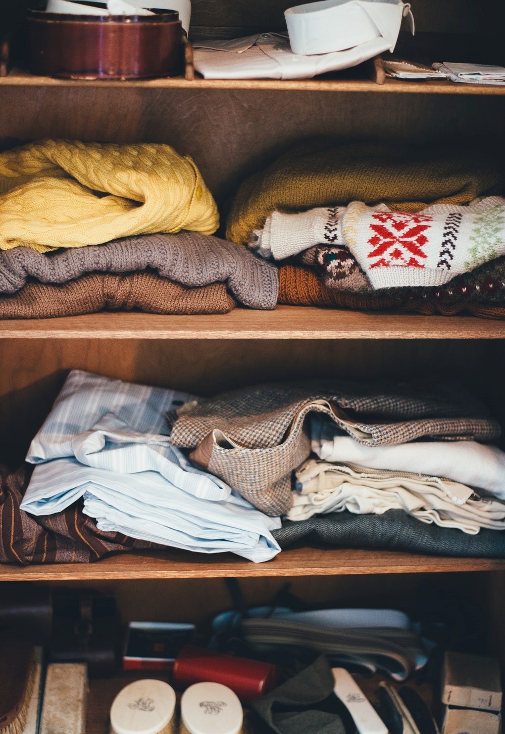 closet shelving bookcase books