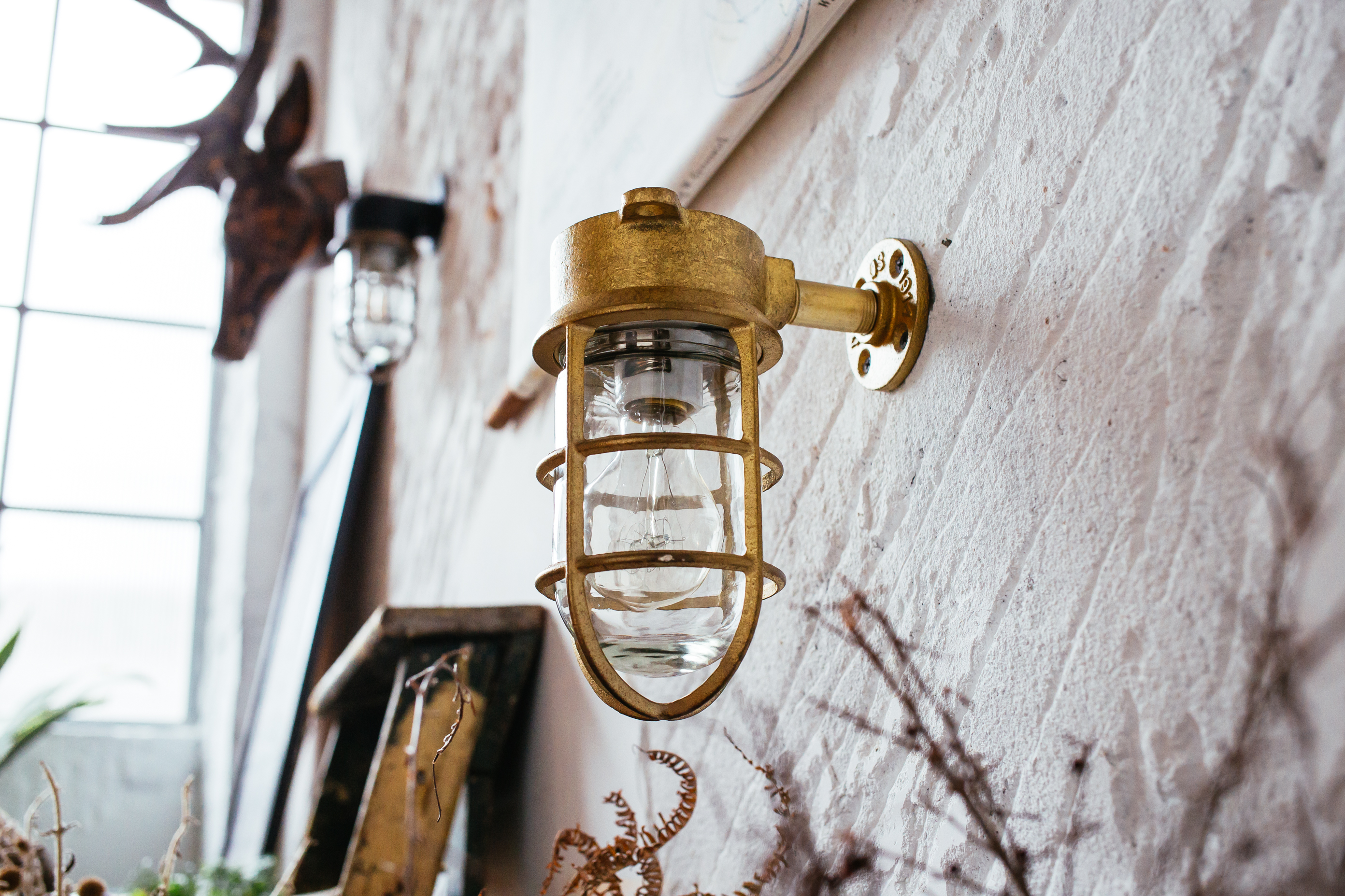 Nautical bulkhead light