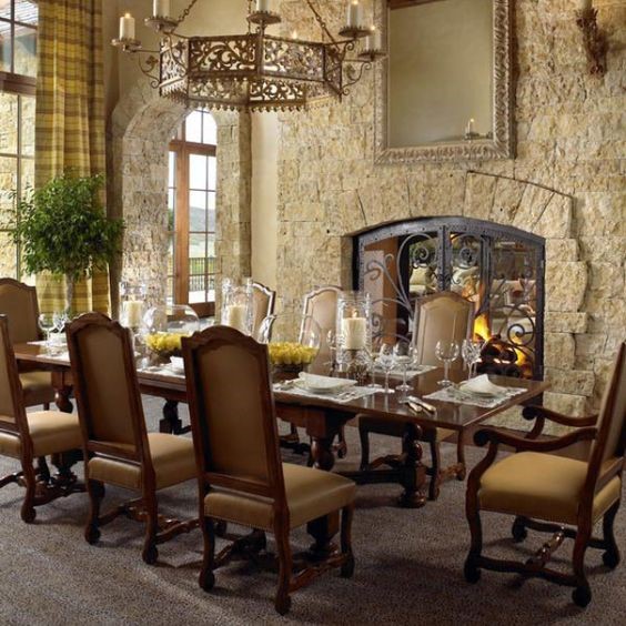 italian villa dining room