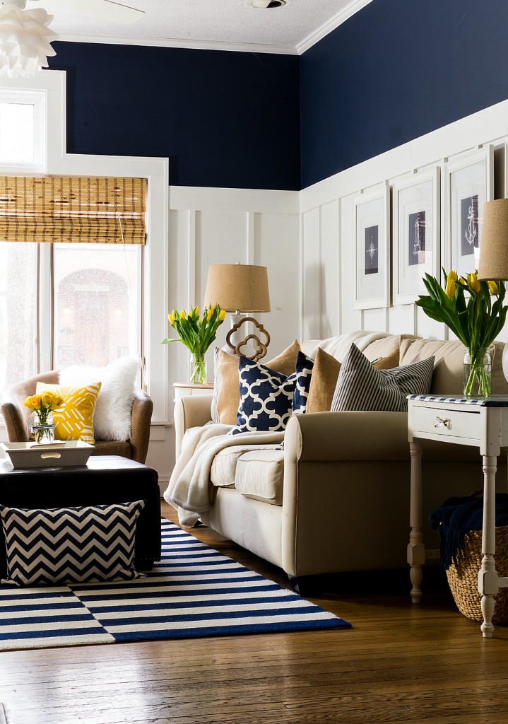 https://www.cocoweb.com/product_images/uploaded_images/spring-decorating-ideas-yellow-navy-tulips-4-9-of-9-3-719x1024.jpg